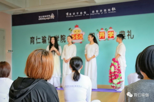 我恋爱了，在这个金秋